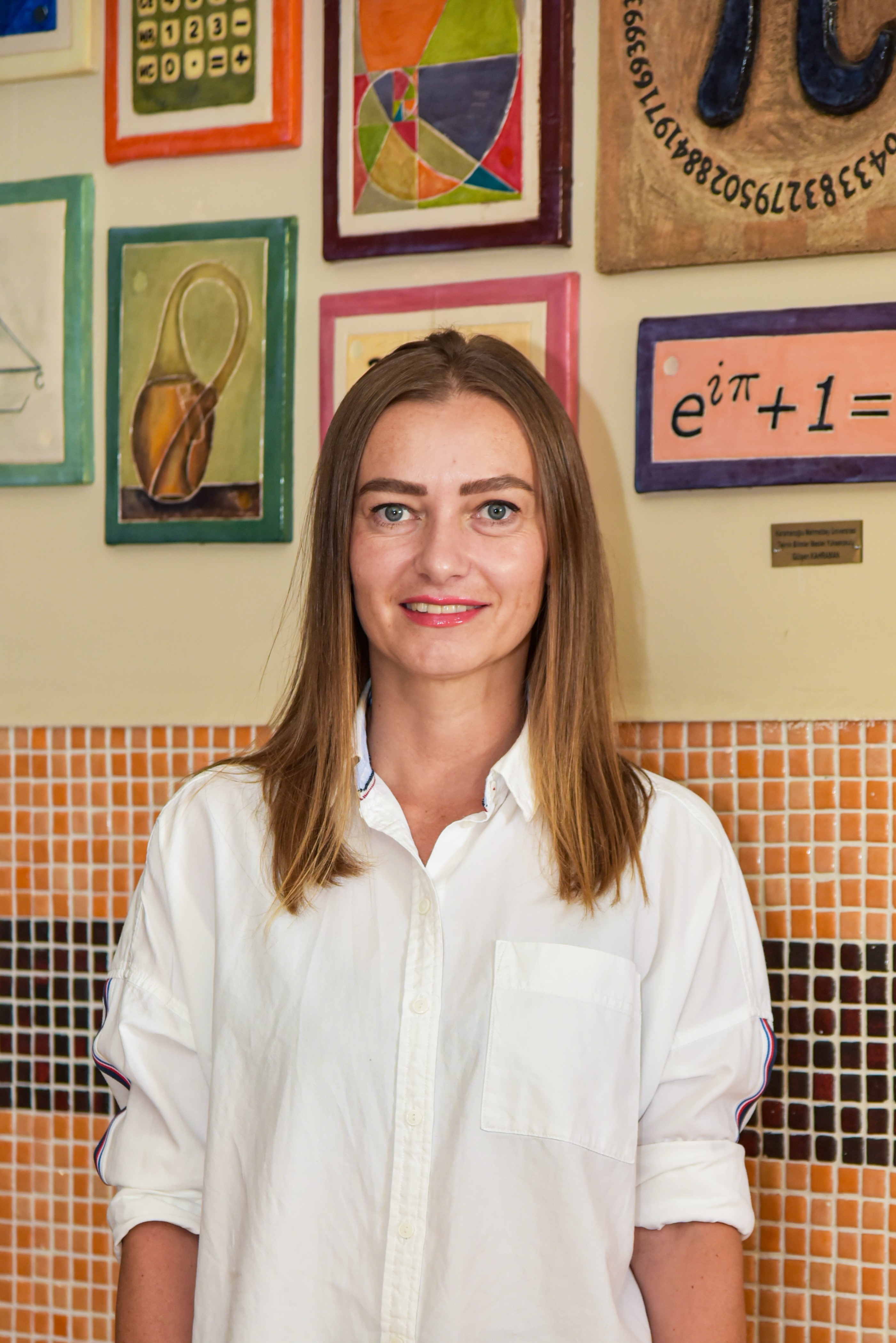 GÜLHAN AYAR